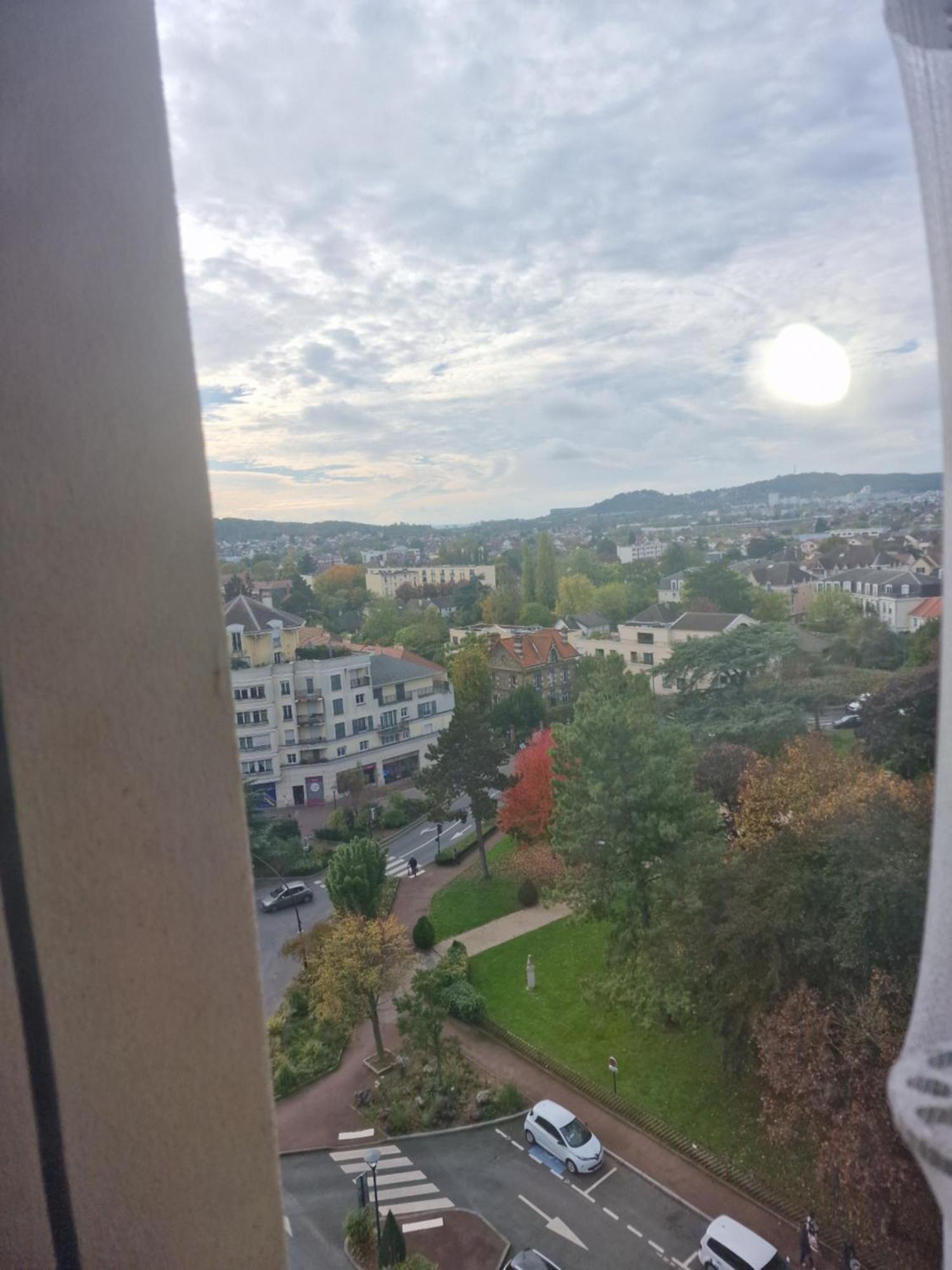 Une Chambre Dans Un Appartement - Luxary Calm Saint-Gratien Εξωτερικό φωτογραφία